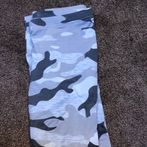 Camo leggings